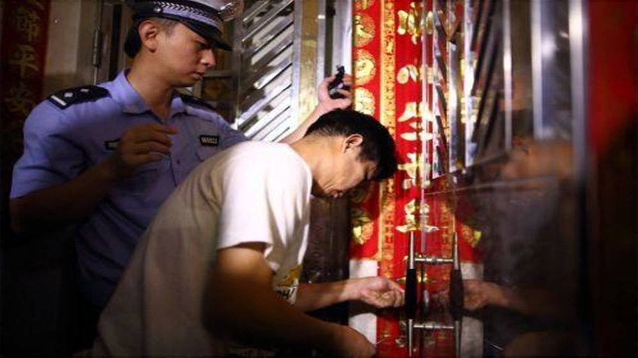 定西地区请开锁师傅开了锁后，师傅为什么一般都不进门，就算主人请也不进去？